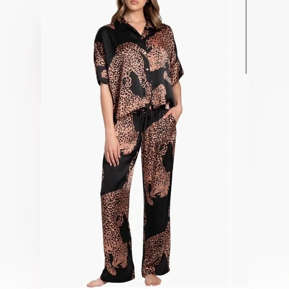 Midnight Bakery Print Satin
Pajamas | Brand New | Medium - Picture 1 of 2